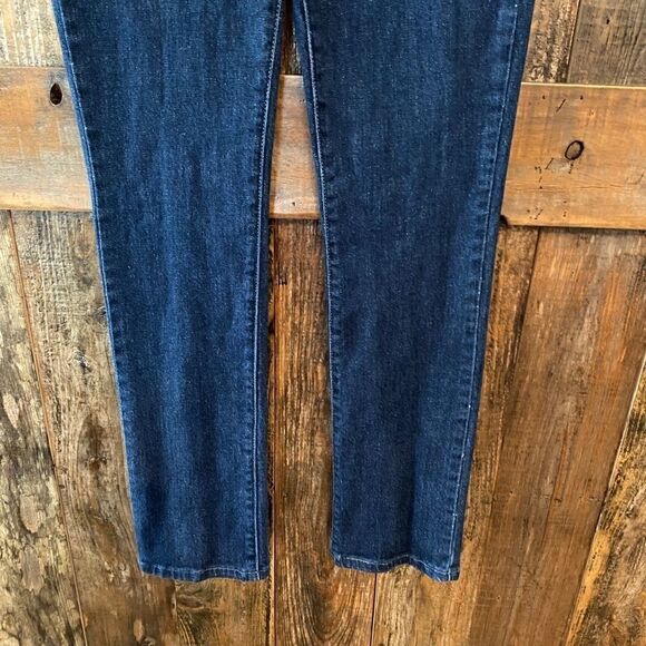 Levi’s Sz 2M Dark Blue Mid-Rise Skinny Denim Jeans - Picture 8 of 10